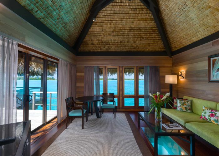 Hôtel St Regis 5* à Bora Bora - Salon d'une Villa Suite sur Pilotis.