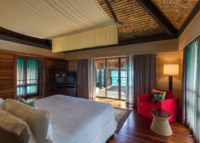 Hôtel St Regis 5* à Bora Bora - Chambre d'une Villa Suite sur Pilotis.