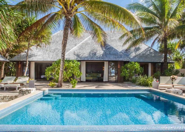 subtiles-tahiti-bora-bora-hotel-st-regis©john-kincaid Hôtel St Regis 5* à Bora Bora. Extérieur d'une Villa Suite Jardin avec sa piscine privée.