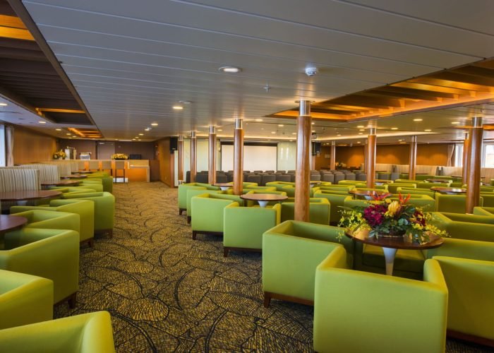 subtiles-tahiti-croisiere-aranui-5-5©aranui Croisière Aranui V - Intérieur du salon / de la salle de conférence.