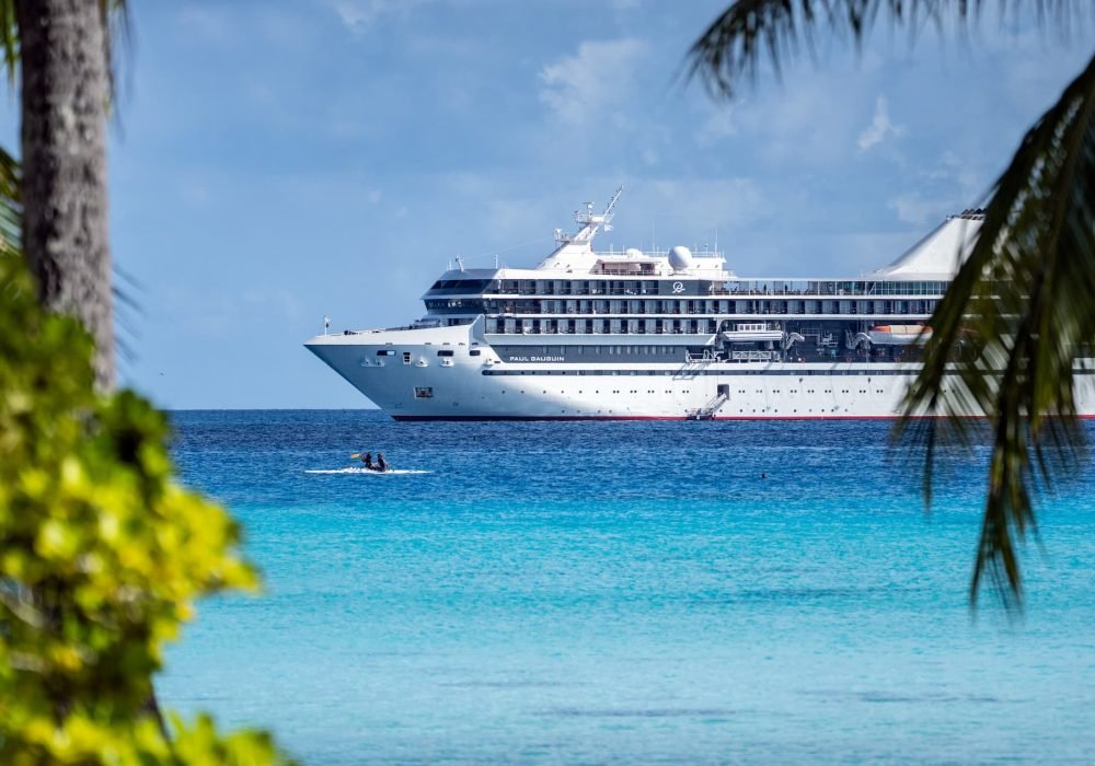 Croisière Paul Gauguin – Ponant - vue de coté u paquebot