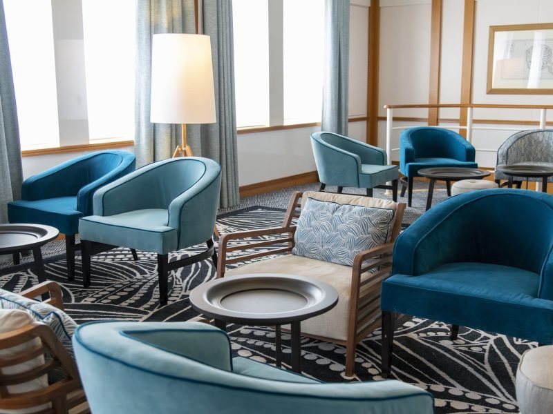 Croisière Paul Gauguin – Ponant - intérieur du grand salon