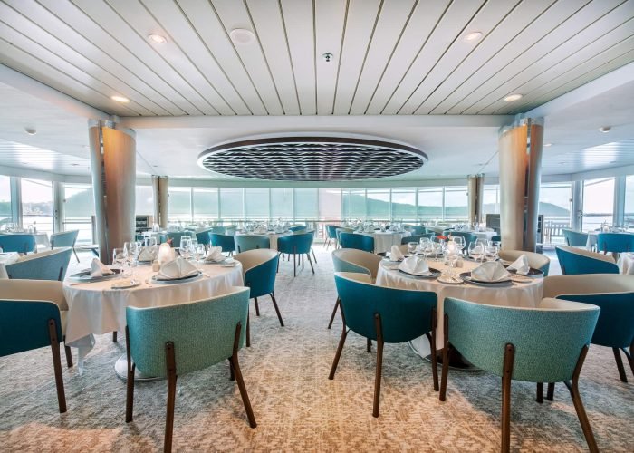 Croisière Paul Gauguin – Ponant - intérieur du restaurant veranda