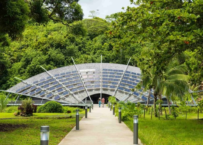 subtiles-tahiti-ecotourisme-te-fare-natura-1©gregoire-le-bacon