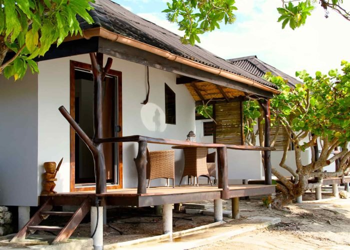 Pension Havaiki Lodge à Fakarava - Terrasse d'un Bungalow Plage.