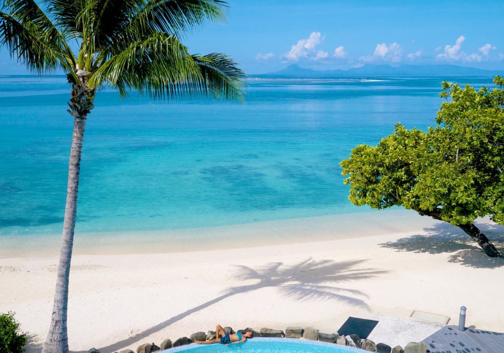 Vue piscine et lagon - Hôtel Maitai Lapita Village Huahine 3***