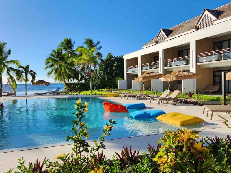 Hôtel Cook's Bay 3* à Moorea - vue sur la piscine et les chambres de l'hôtel