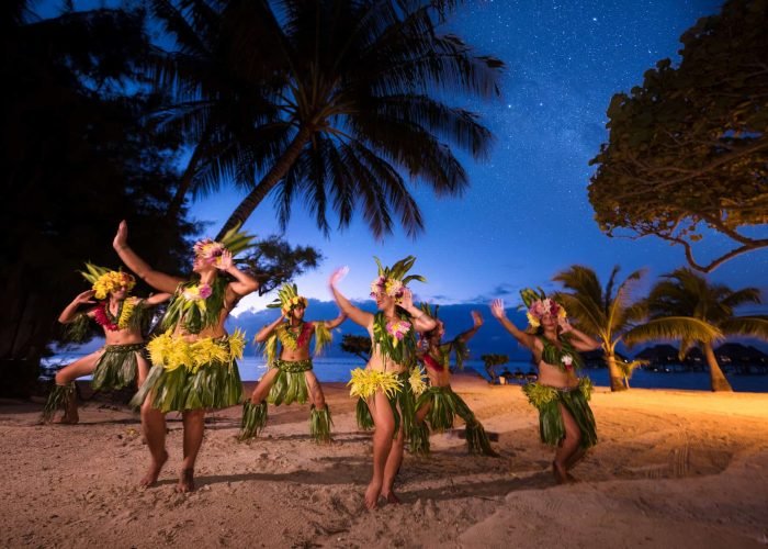subtiles-tahiti-moorea-hotel-hilton-lagoon-resort-and-spa-4©hilton-moorea Hôtel Hilton Lagoon Resort & Spa 5* à Moorea - show polynésien nocturne sur la plage