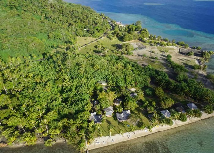 Pension Atiapiti à Raiatea - vue aérienne ur la pension, la plage et le lagon.