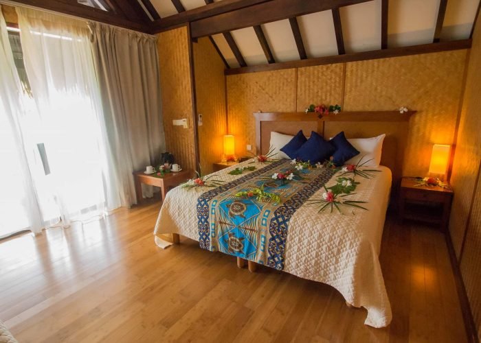 hôtel maitai rangiroa 3* - intérieur d'un bungalow vue lagon