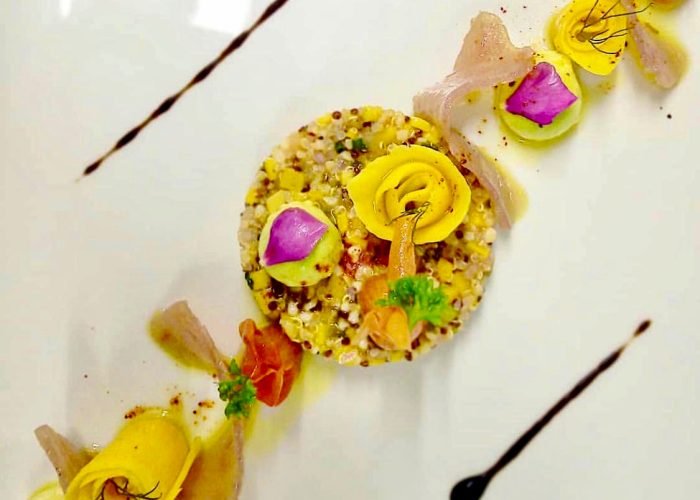 subtiles-tahiti-tahaa-hotel-eden-private-island©eden-private-island Hôtel Eden Private Island 2* à Taha'a - présentation d'un plat gastronomique.