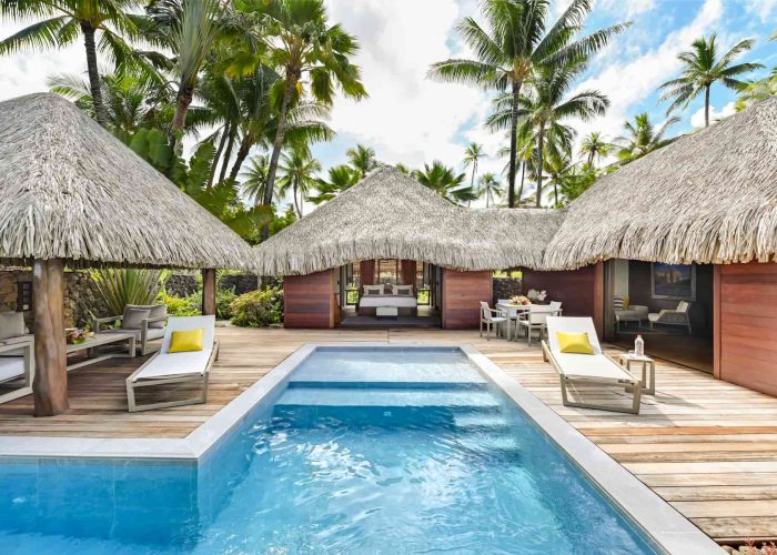 Hôtel Le Taha’a by Pearl Resorts 5*. Extérieur de la Villa Royale Plage avec Piscine.