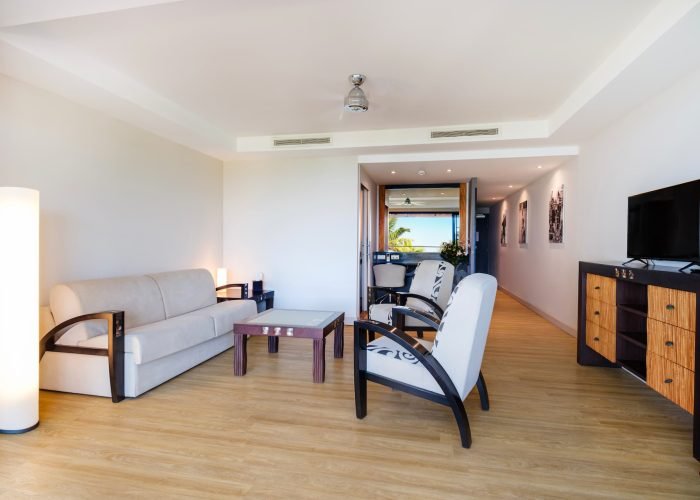 subtiles-tahiti-tahiti-hotel-te-moana-tahiti-resort-12©te-moana Hôtel Te Moana Tahiti Resort 3* à Tahiti. Salon d'une Suite vue Jardin.