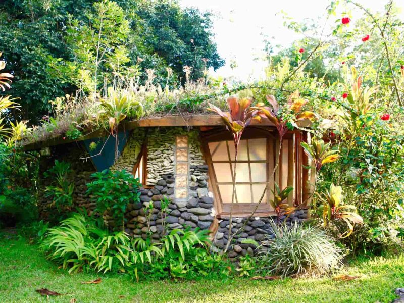 Pension Vanira Lodge à Tahiti (presqu'île de Tahiti) - vue de l'extérieur du bungalow Haari