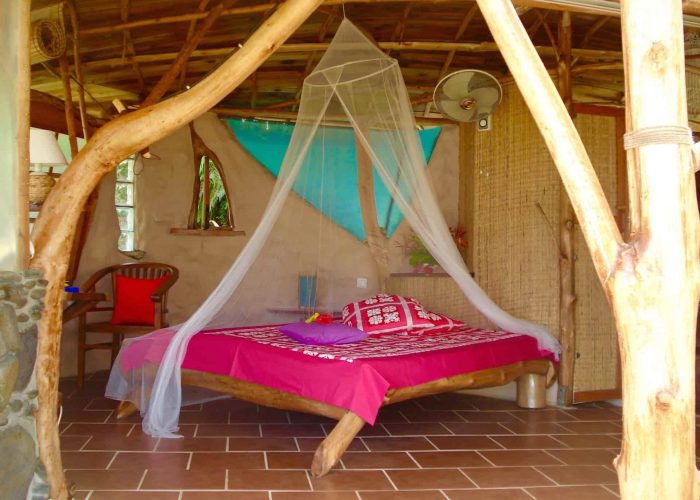 Pension Vanira Lodge à Tahiti (presqu'île de Tahiti) - vue de l'intérieur du bungalow Haari