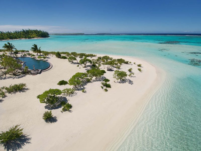 Hôtel The Brando 5* à Tetiaroa - vue aérienne sur la plage, la piscine et le lagon