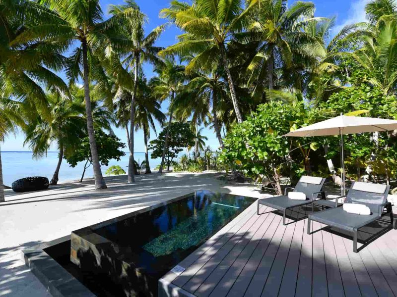 Hôtel The Brando 5* à Tetiaroa - vue extérieure de la piscine privée d'une villa plage