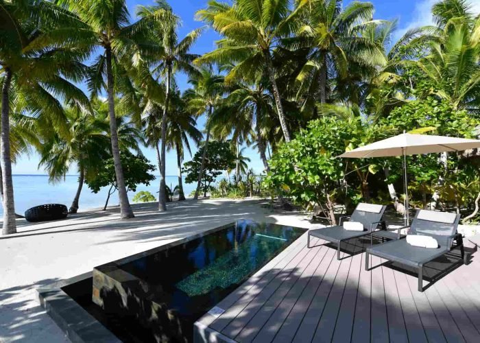 Hôtel The Brando 5* à Tetiaroa - vue extérieure de la piscine privée d'une villa plage
