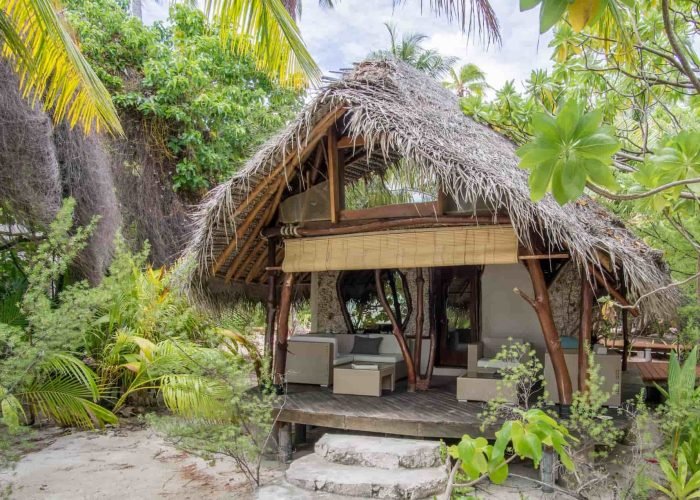 Pension Ninamu Resort à Tikehau - Extérieur d'un Bungalow Supérieur Front de Mer Kahaia.